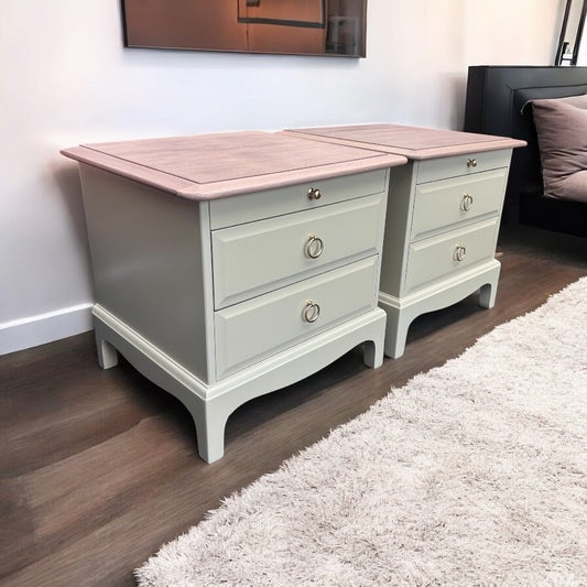 Stag Minstrel Pair of 2 drawer bedsides with tea tray