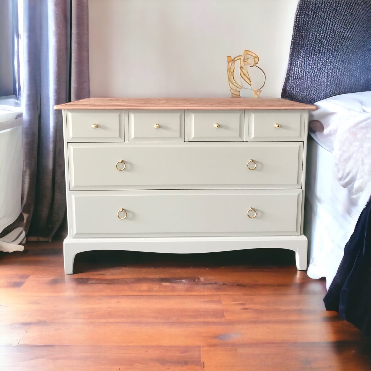 Stag Minstrel 4 over 2 chest of drawers