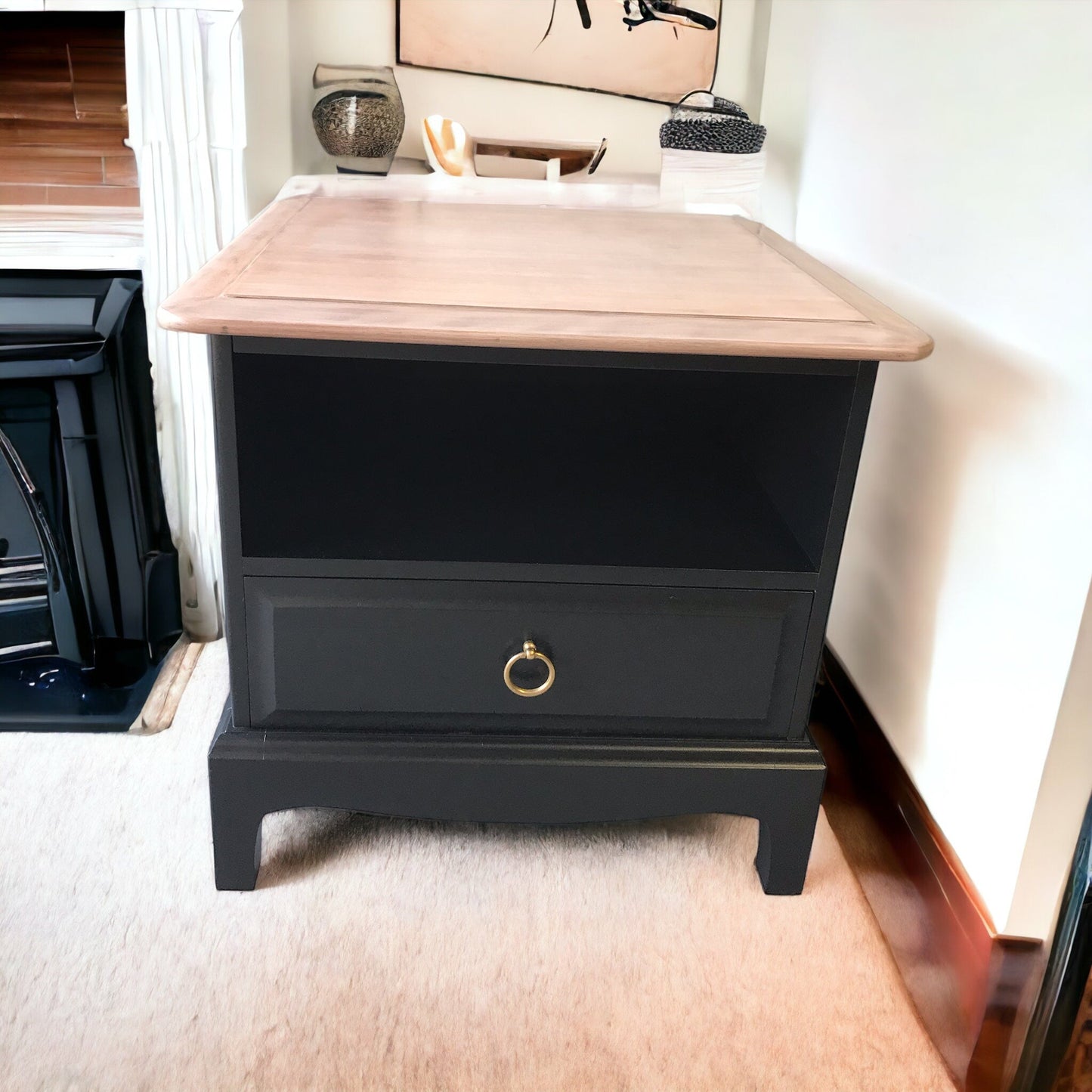 Stag Minstrel 1 drawer bedside/side table