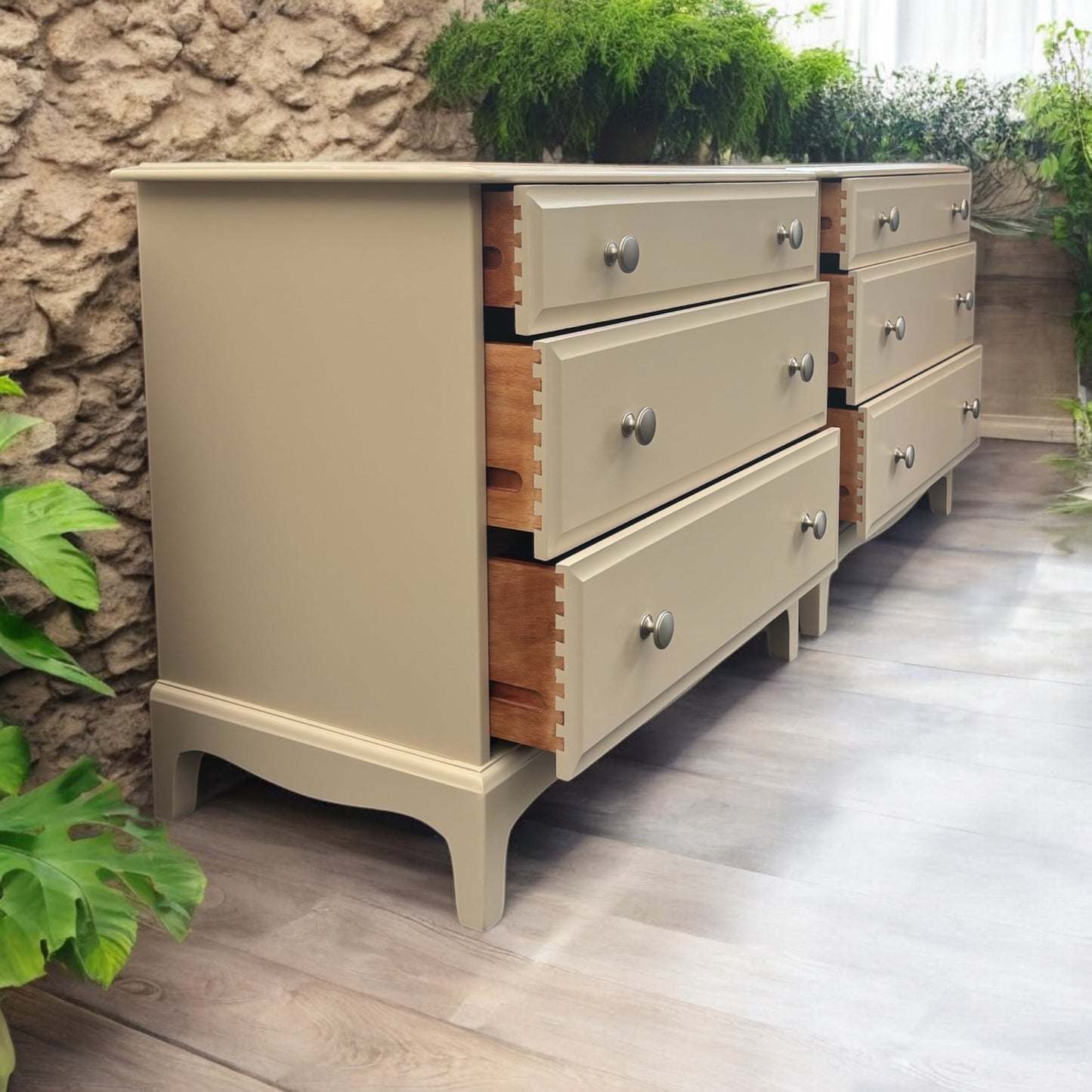 Stag Minstrel 3 drawer chest