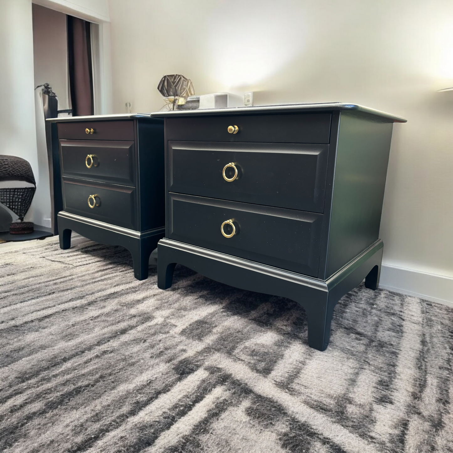 Colour - Jet Black (OHE)