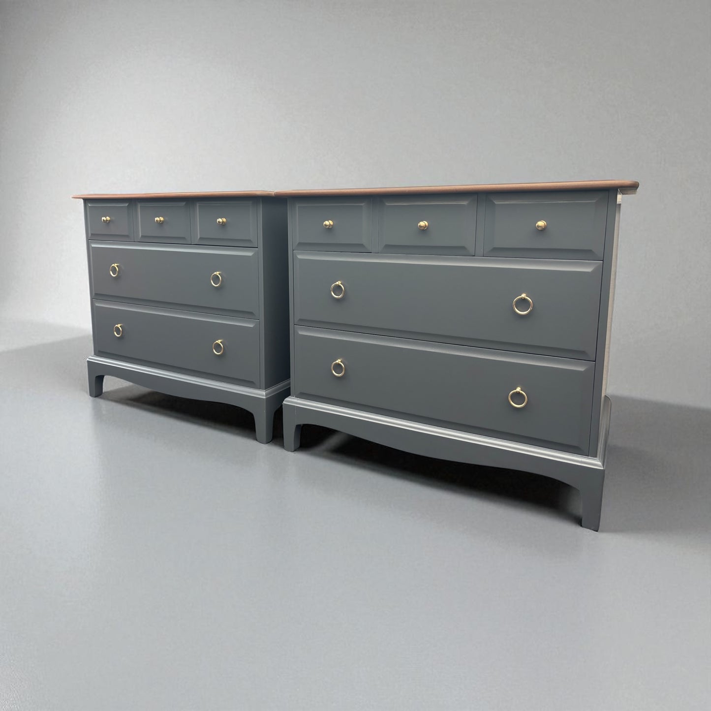 Stag Minstrel 3 over 2 chest of drawers