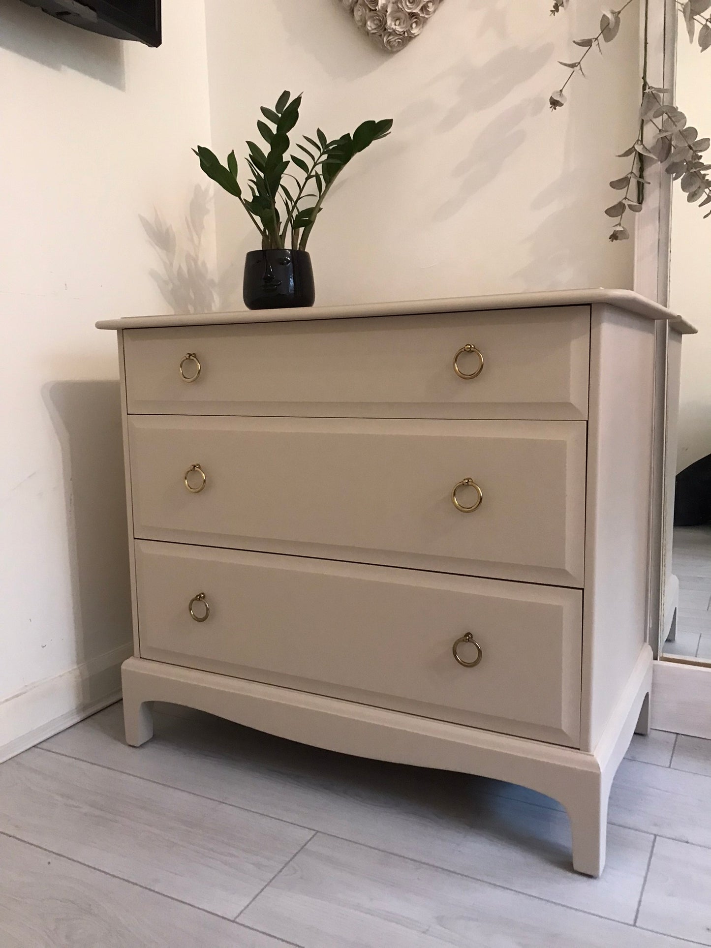 Stag Minstrel 3 drawer chest