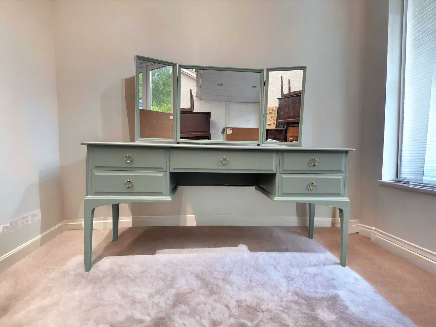Stag Minstrel Dressing Table 5 x Drawer