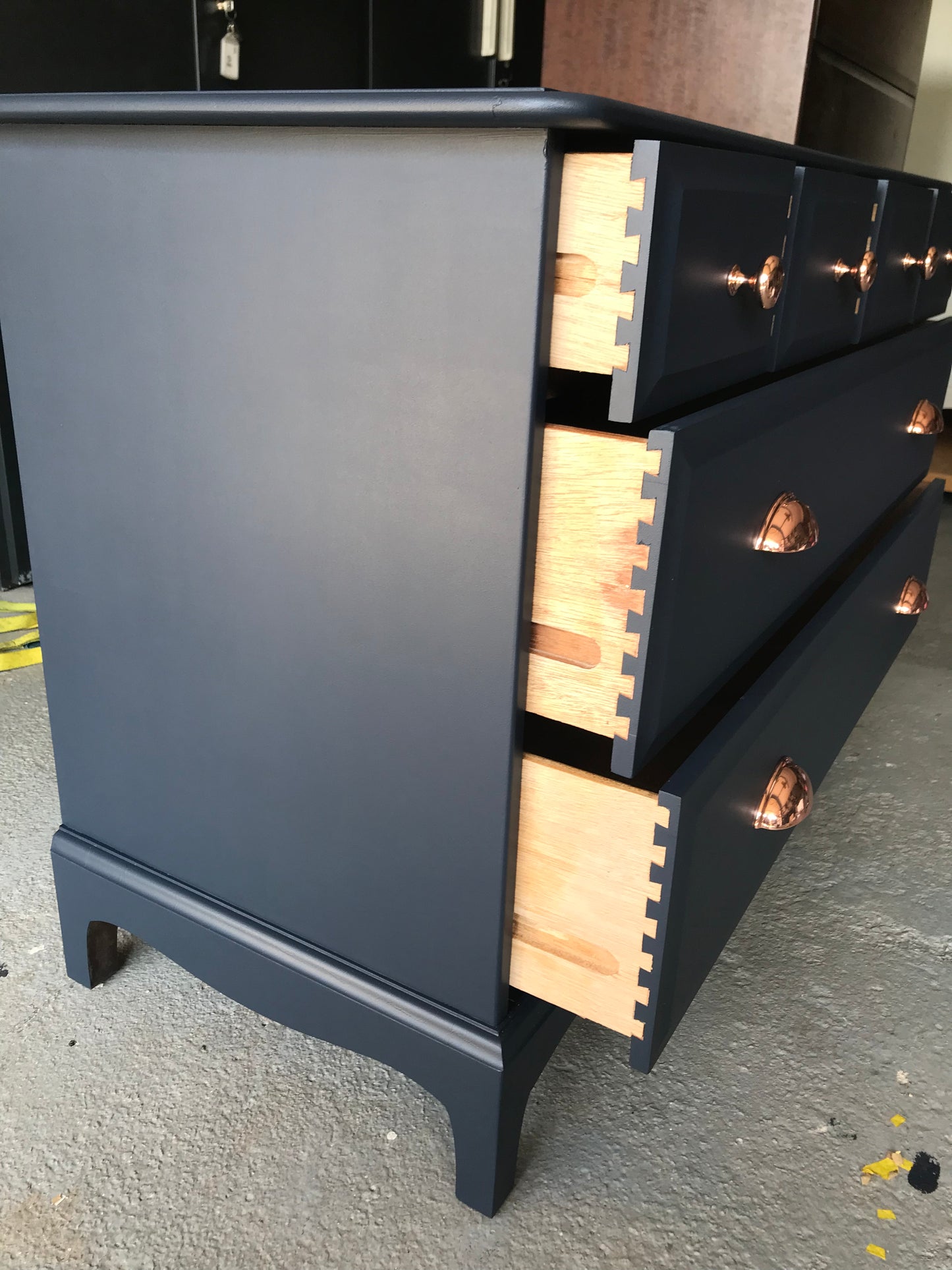 Stag Minstrel 4 over 2 chest of drawers