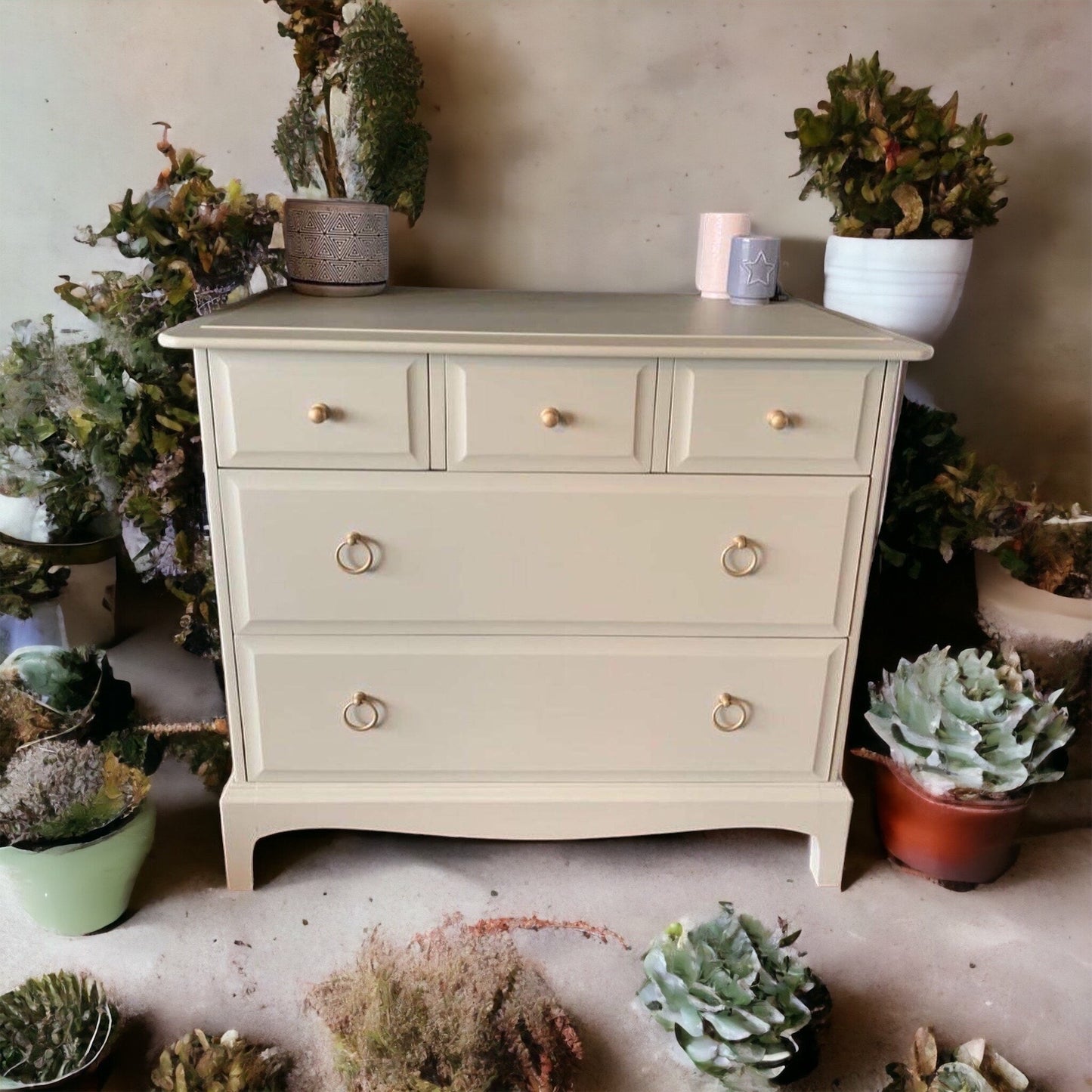 Stag Minstrel 3 over 2 chest of drawers