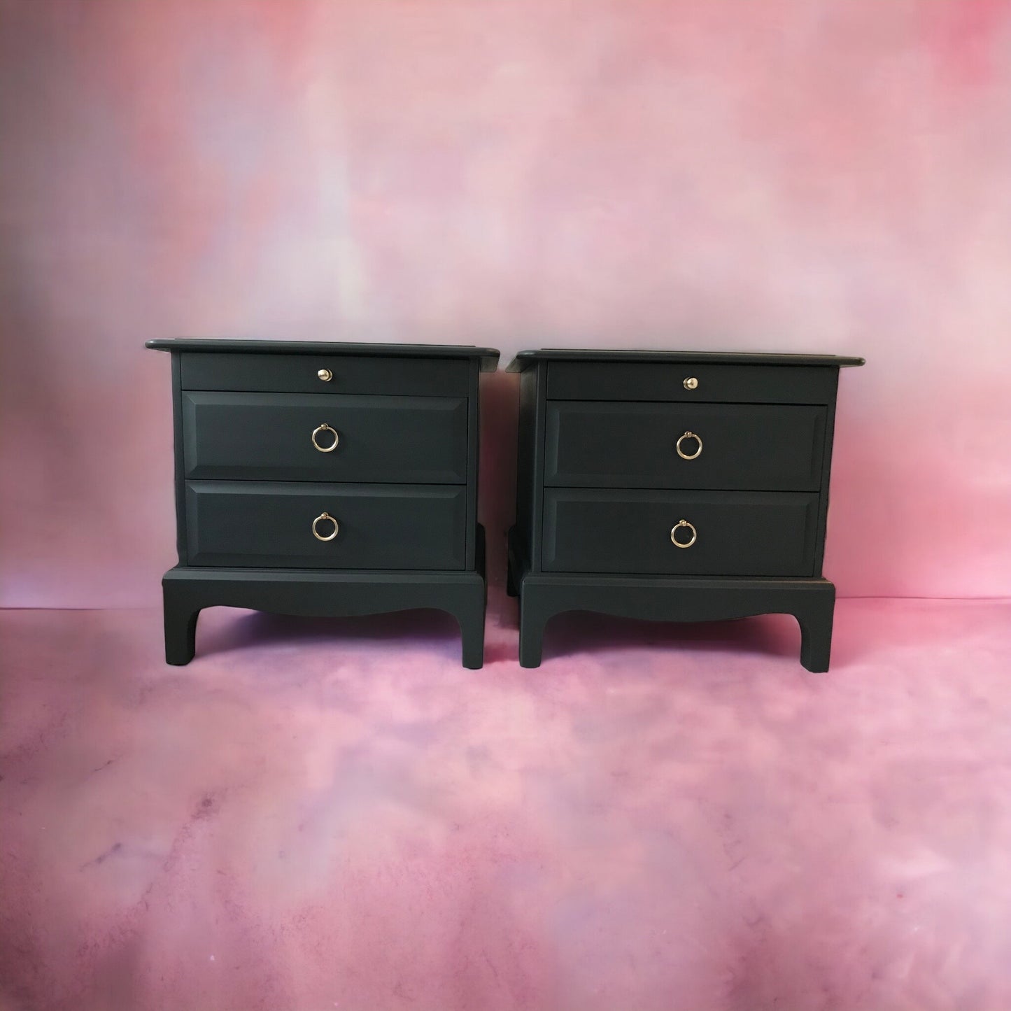 Stag Minstrel Pair of 2 drawer bedsides with tea tray