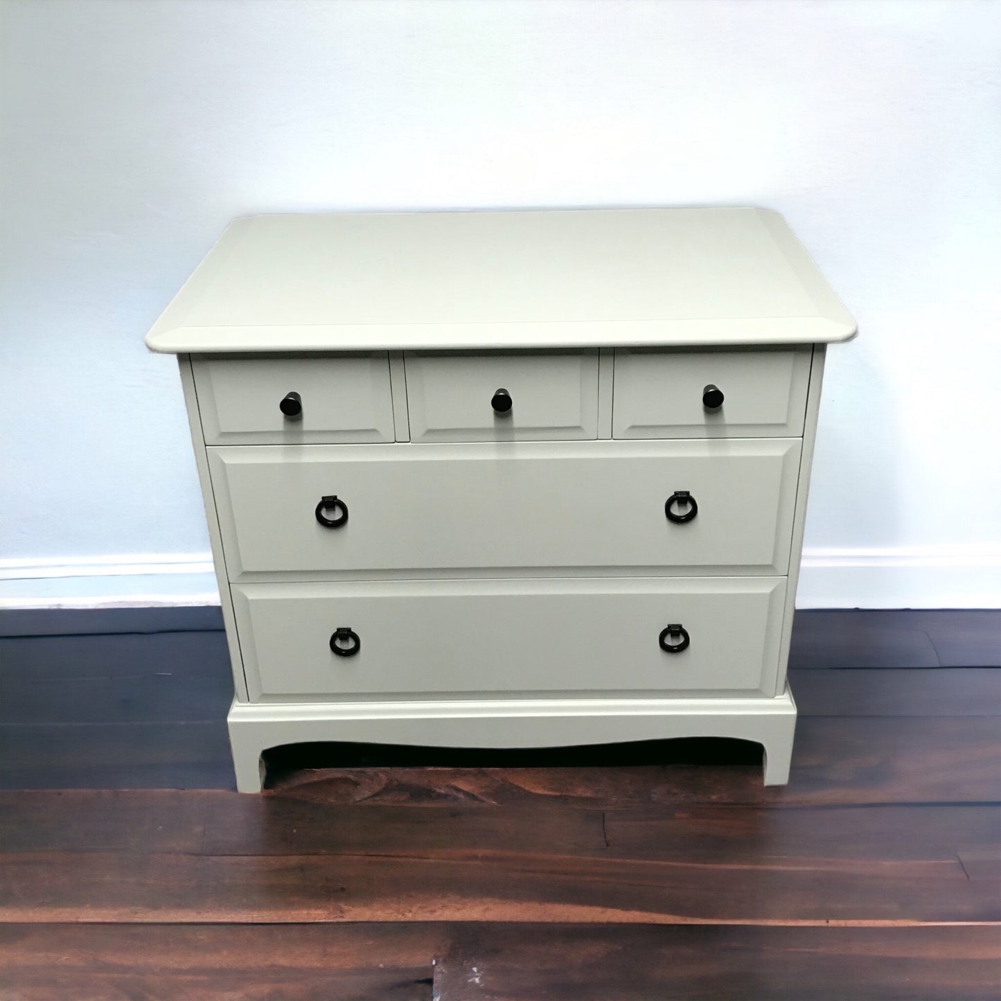 Stag Minstrel 3 over 2 chest of drawers