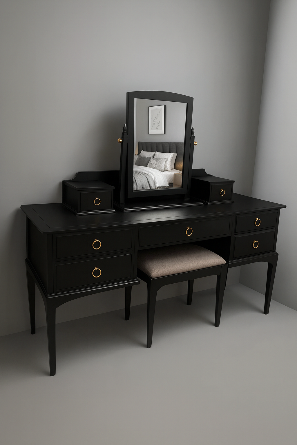 Stag Minstrel Dressing Table 5 x Drawer with stool, freestanding mirror and top drawers