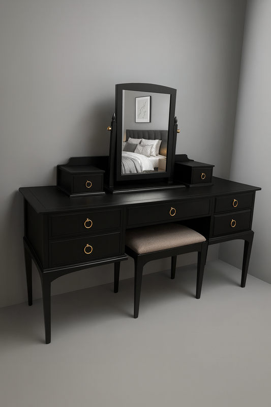 Stag Minstrel Dressing Table 5 x Drawer with stool, freestanding mirror and top drawers