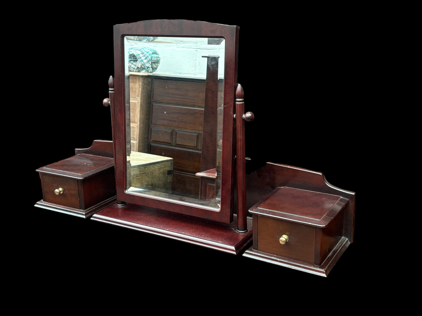 Stag Minstrel Dressing Table 5 x Drawer with stool, freestanding mirror and top drawers