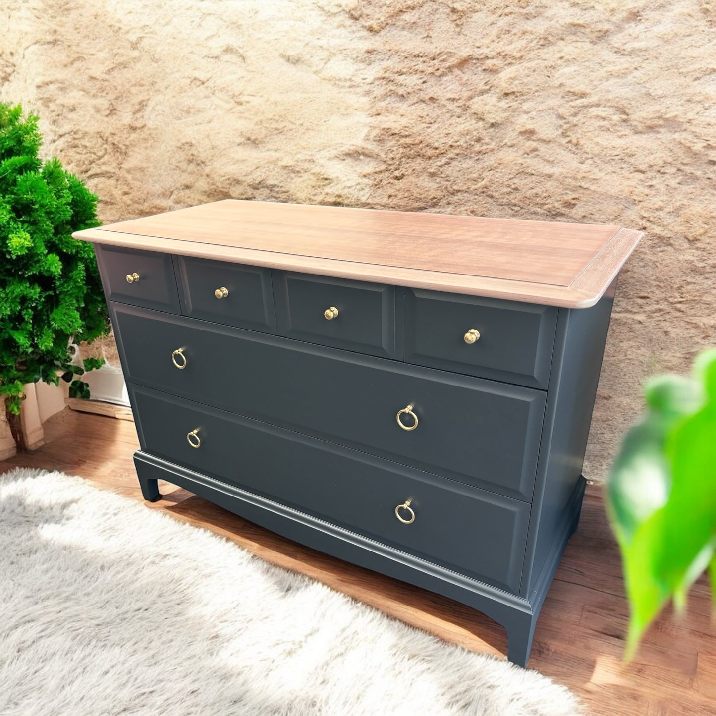 Stag Minstrel 4 over 2 chest of drawers