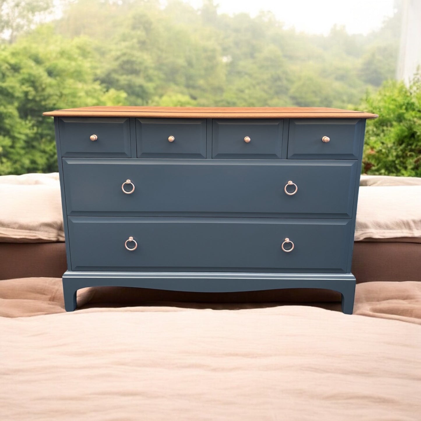 Stag Minstrel 4 over 2 chest of drawers