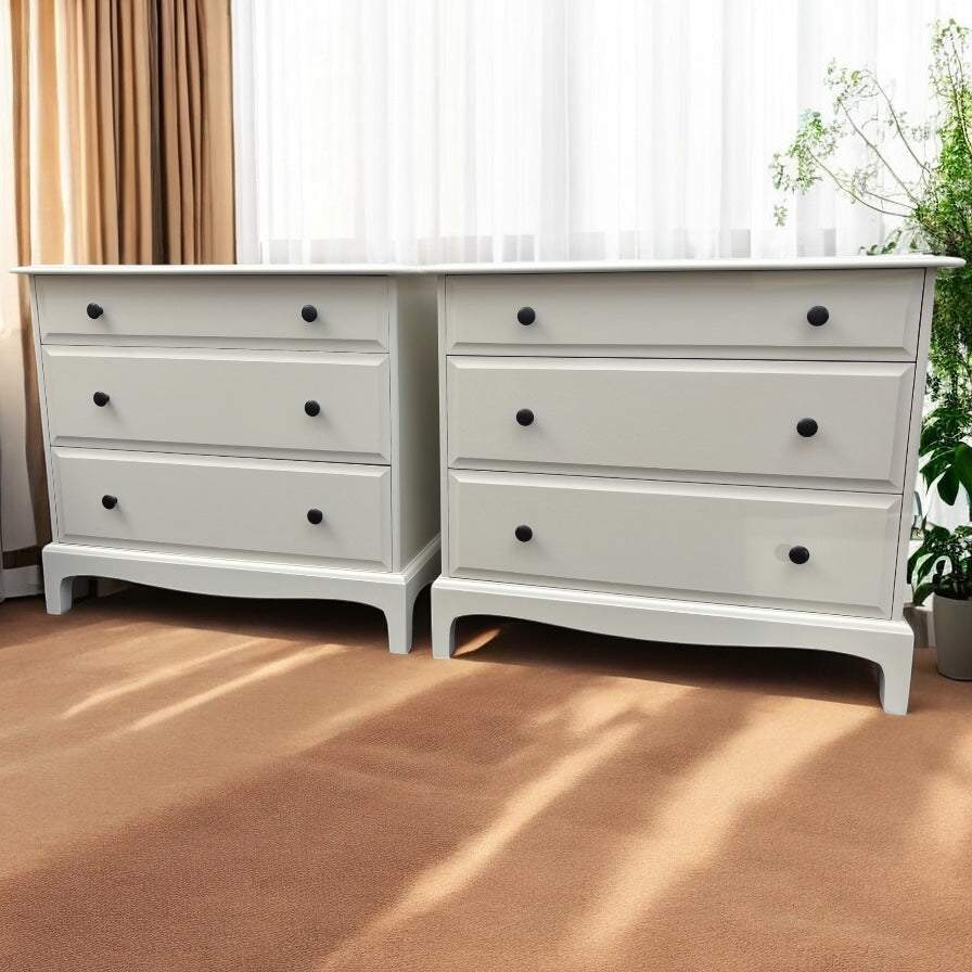 Stag Minstrel 3 drawer chest