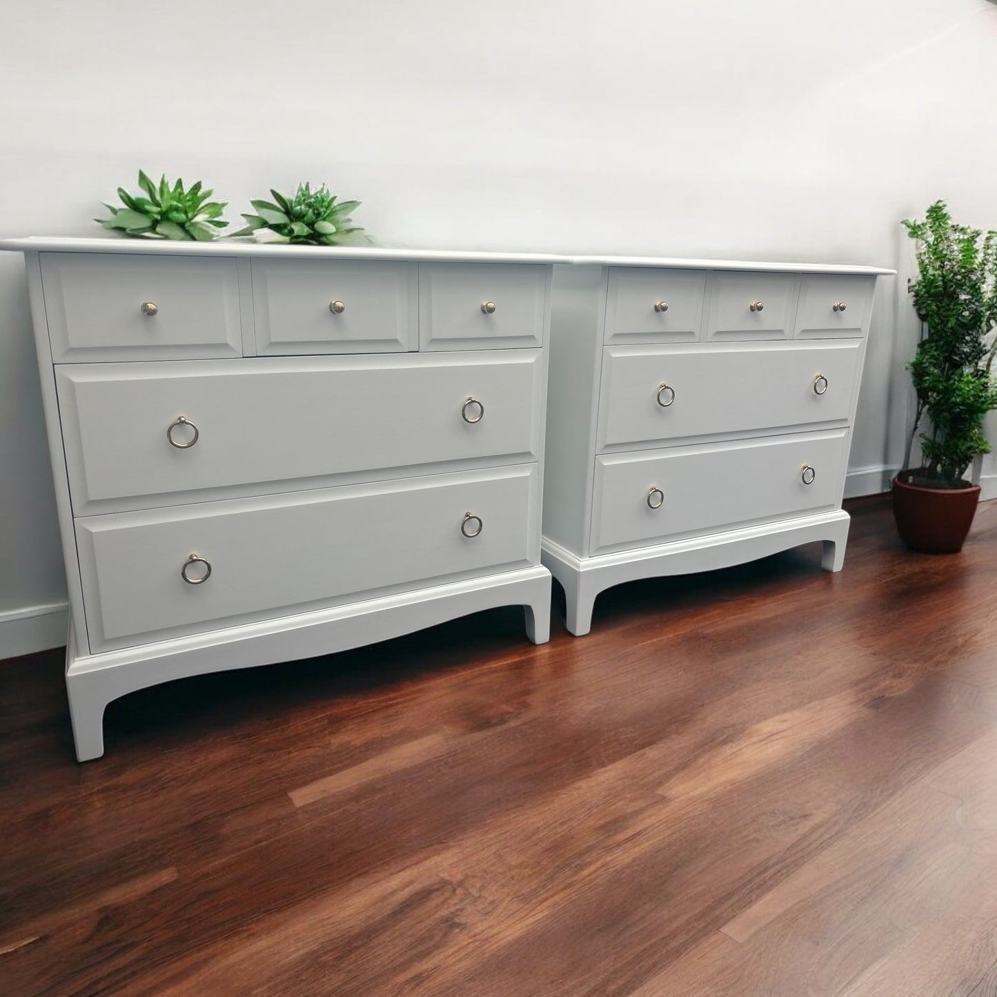 Stag Minstrel 3 over 2 chest of drawers