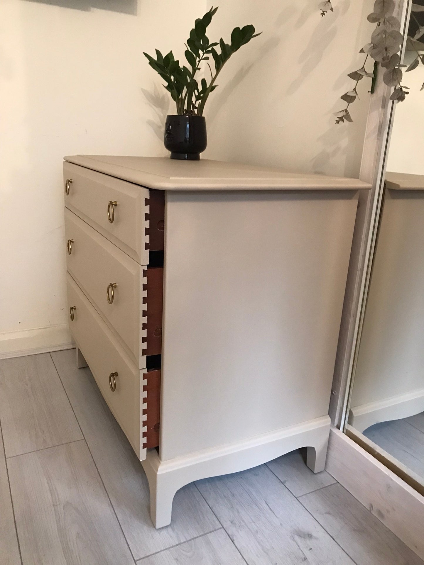 Stag Minstrel 3 drawer chest